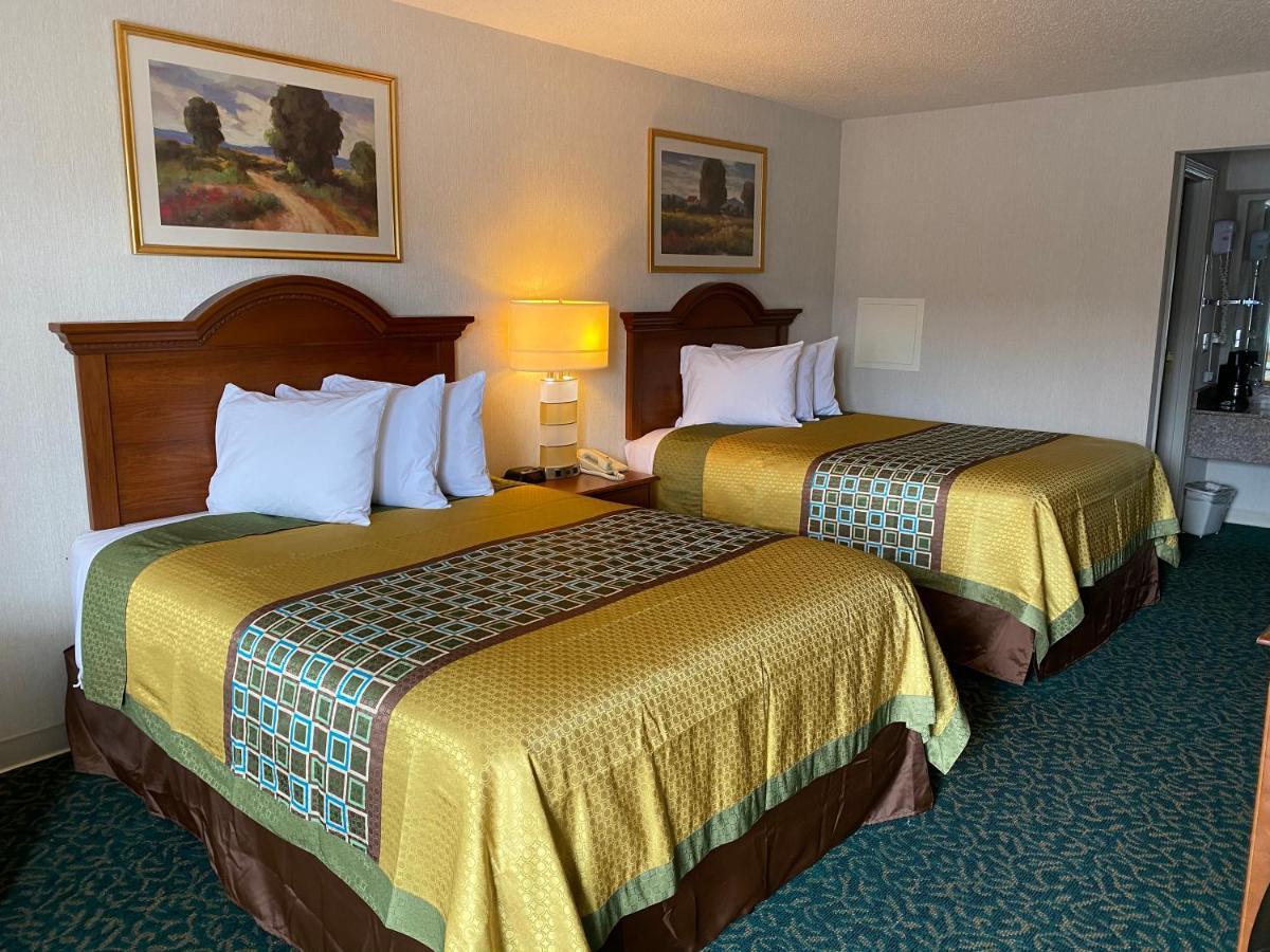 Harrisonville Inn & Suites المظهر الخارجي الصورة