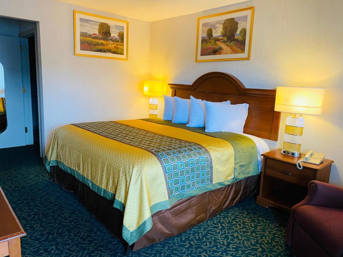 Harrisonville Inn & Suites المظهر الخارجي الصورة