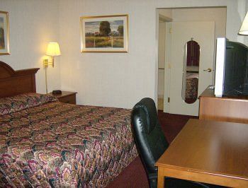 Harrisonville Inn & Suites المظهر الخارجي الصورة